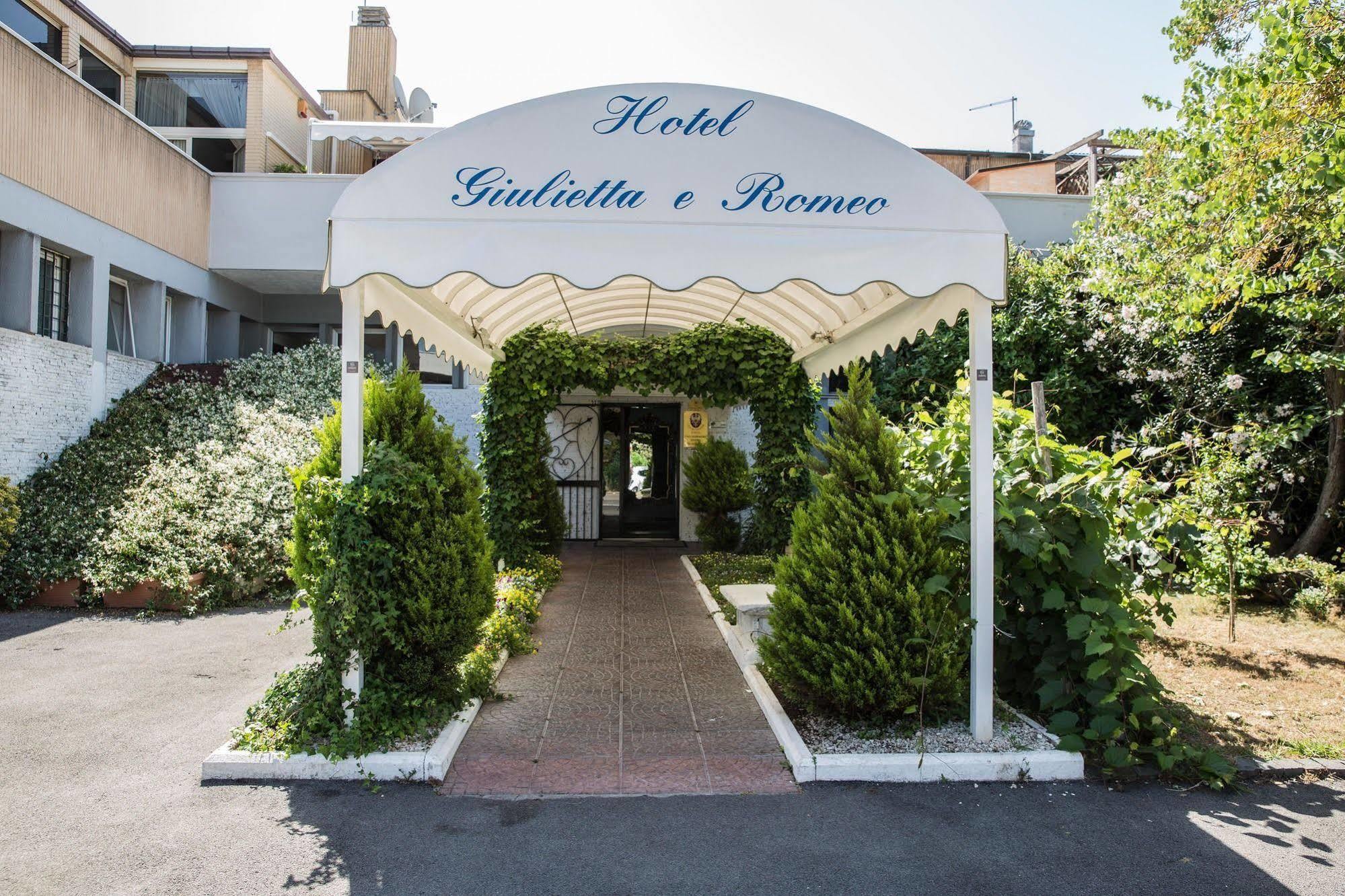 Hotel Giulietta E Romeo Casal Palocco Zewnętrze zdjęcie